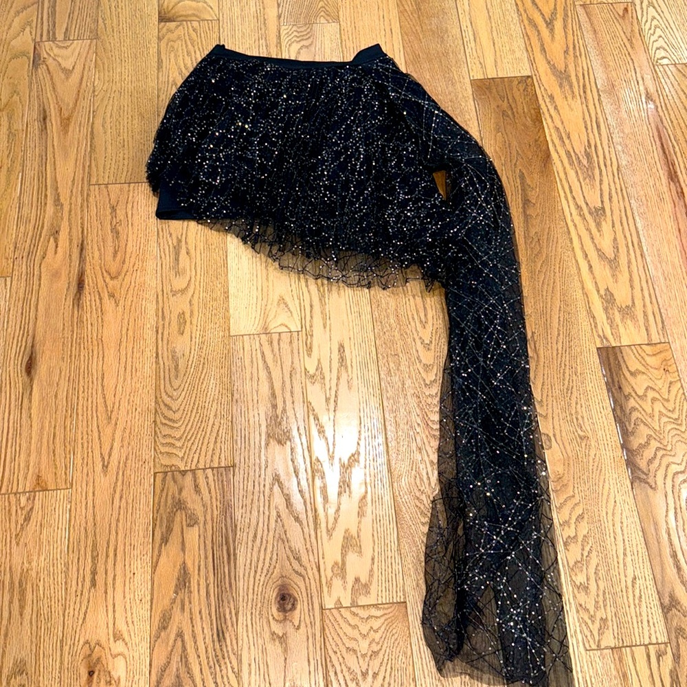 Akira Skirt with side Train